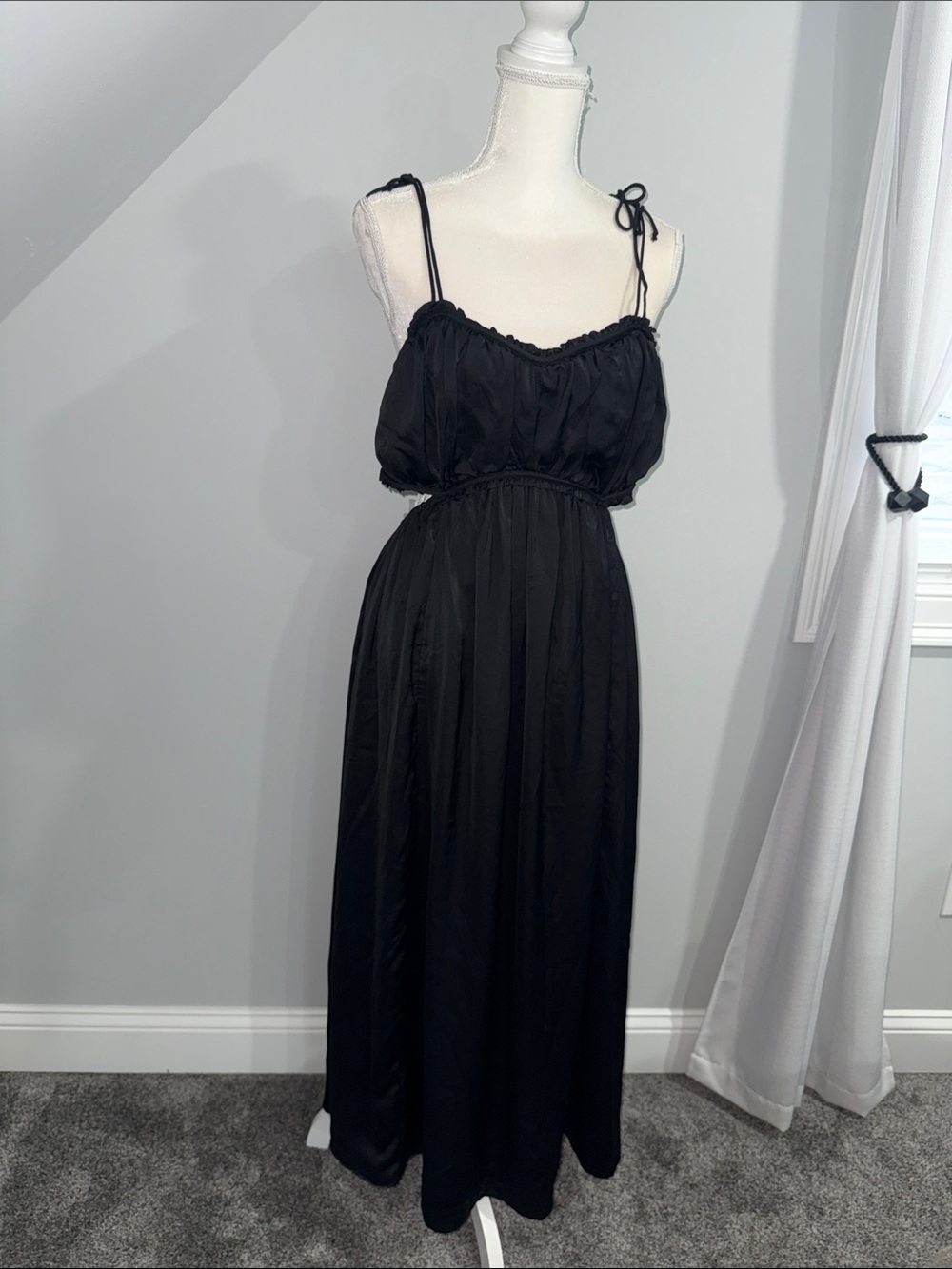 American Eagle Outfitters Black Tie-Shoulder Maxi Dress